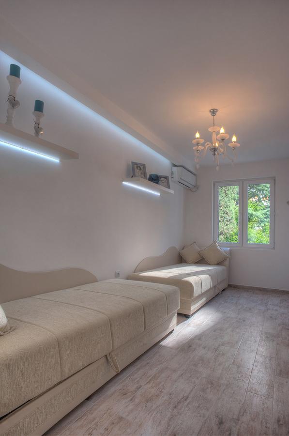 Domador Rooms & Apartments Becici  Bagian luar foto